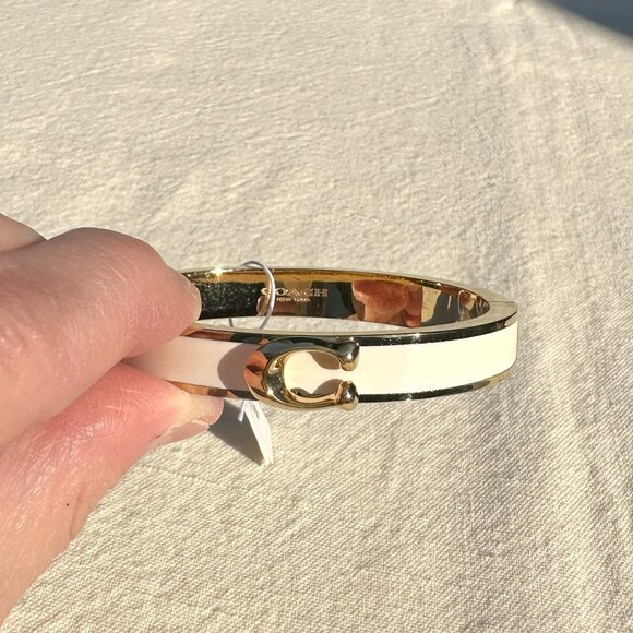 Coach Signature Oval Cream/Gold Hinged Bangle NWT - Picture 2 of 8